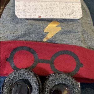 New with tags Harry Potter baby slippers and hat